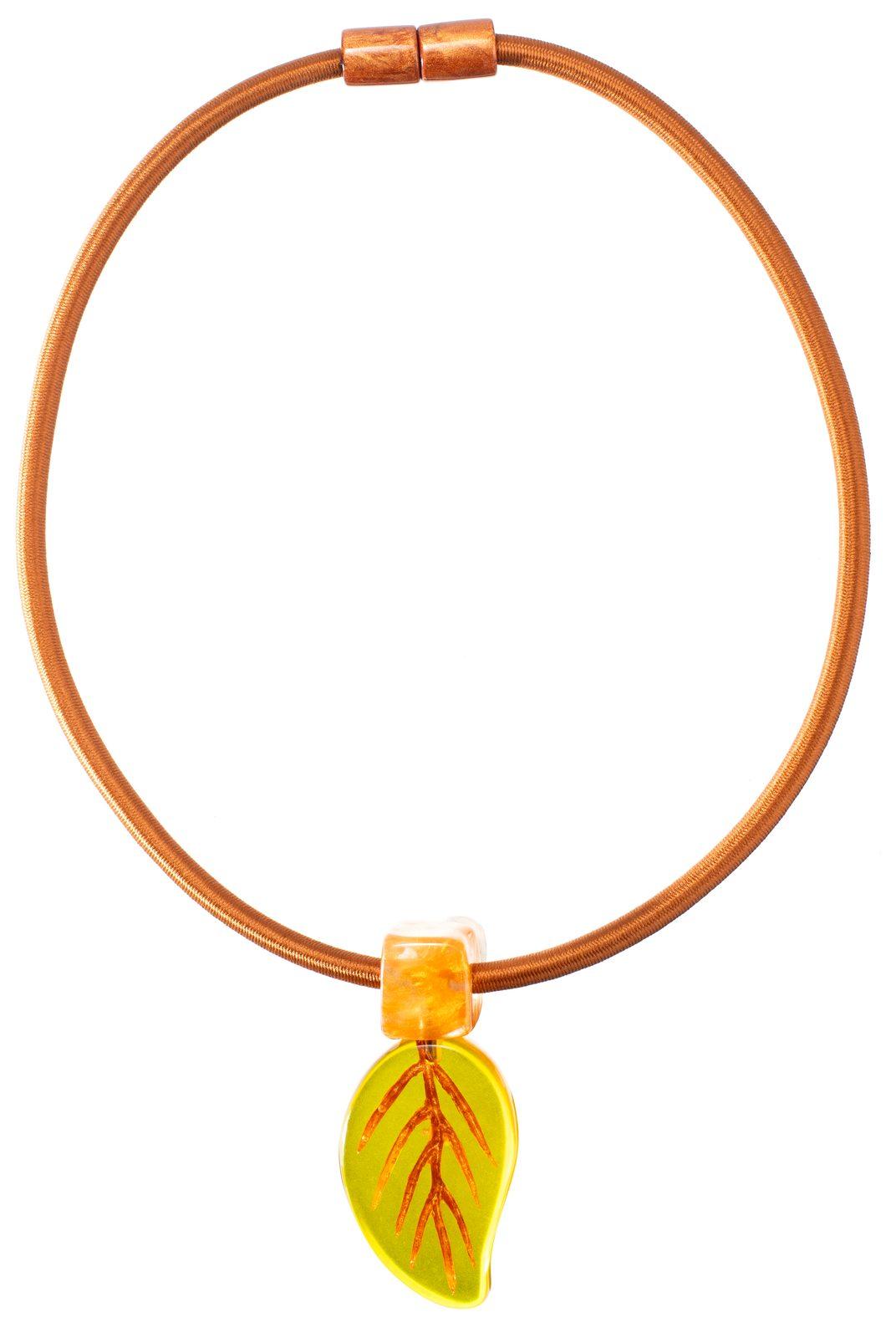 necklace FOLIAGE 2beads magnet, amber